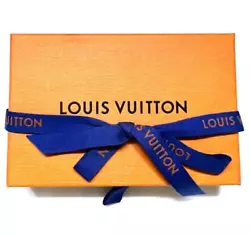 LOUIS VUITTON Box of 6 Eau de Parfum Samples (4 women/2 men) Sample your favorite scents for women and men from LOUIS...