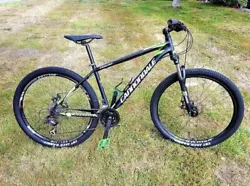 Stem Cannondale XC3. -Tires CST Caballero, 26 x 2.1. -Pedals Wellgo aluminum. -Fork RST Gila Pro T8, 100mm-travel....