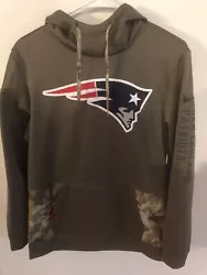 Nike Patriots Salute To Service Hoodie. Men’s Small. $100 Retail. New 🏈🇺🇸Smoke free home On field apparel
