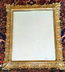 Le miroir est en très bon état, sagissant dun objet ancien il présente quelques petites imperfections liées à son...