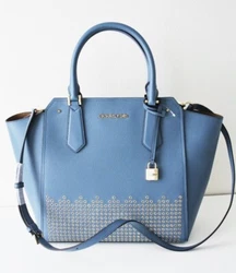 MICHAEL KORS Sac Détails sur ce produit : matières : cuir, Métal doré Modèle HAYES 35G8FYET3T Couleur : jean deux...