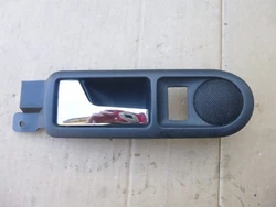 Pour VOLKSWAGEN GOLF 4 peu être compatible avec dautres véhicules, à vous de voir.
