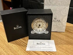 Bulova Quartz Desk Clock.