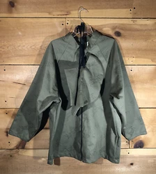 Length (Shoulder/Collar Hem to Bottom of Shirt)-33