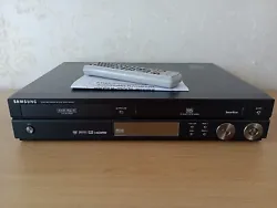 Lecteur DVD VHS / DivX® DVD-RAM K7 VHS. CDR • CDRW • DVD+R • DVD+RW • DVD-R • DVD-RW • VCD • SVCD •...