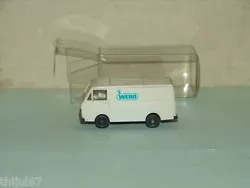 FOURGON UTILITAIRE VW LT-28. BEAUCOUP D’AUTRES OBJETS POUR LE TRAIN HO DANS MA LISTE. BON ÉTAT EN BOITE TRANSLUCIDE.