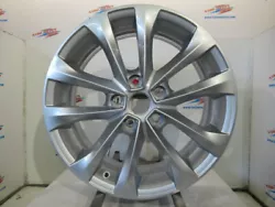 RENAULT TRAFIC III a partir de 2014. LOT DE 4 JANTES EN ALUMINIUM. VOIR ANNONCE LOT DE 4 JANTES. OPEL VIVARO III a...