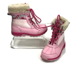 UGG Girls Size 2 Pink Snow Winter Boots Waterproof Butte II Patent Truckee 1094482K. Very good pre-owned condition. No...