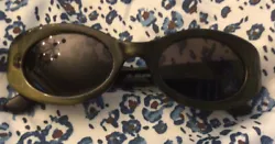 Gucci Green Sunglasses Made In Italy WomenVintage style from the 90’sSee size and model in pictures really unique...