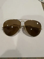 Vintage Ray Ban sunglassesI am not 100% sure if my listing has correct name for the style that these areThey are in...