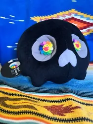 NWT limited edition Black Dokuro plush! A design made by Takashi Murakami. A famous Japanese artist who has worked with...
