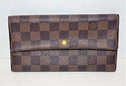Composition : toile damier. État : BC / encore en très bel état dusage. Hauteur : 10 cm. Longueur : 19 cm.