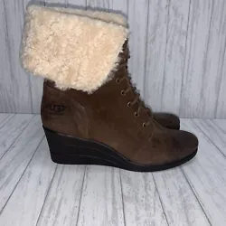 Womens Size 10 Ugg Zea Leather Uptown Wedge Boots Small Flaw. See pics for small tear on one boot