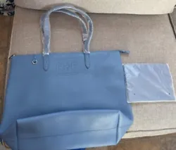 New without tags Brand: RODAN + FIELDS (R+F) Large  Blue Tote Bag, zippered top, inside zippered and slip pockets...