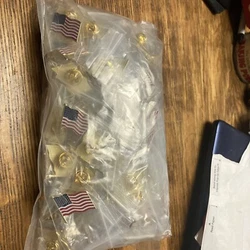 Lot of 100 AMERICAN FLAG LAPEL PINS United States USA Hat Tie Tack Badge Pin.