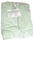 This pack of 10 long sleeve Hanes hospital patient exam gowns in green is the perfect addition to any medical practice....