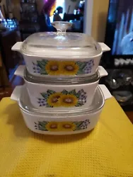 This is a three piece set consisting of the a-1-b , a-1.5-b and a-2-b all with lids. Its a beautiful sunflower pattern...