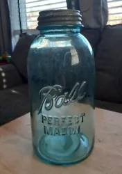 Antique Blue Ball mason jar 2 quart 1923-1933. With lid is very good condition