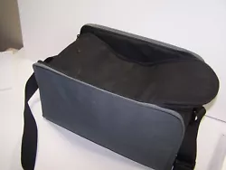  CPAP Travel Carrying Bag for CPAP  Machine>  Bag only .  Also be used to carry other items.as it is double...