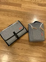 Skip Hop Pronto Changing Pad & Insulated Travel Bottle Bag in Grey Melange. Condition is 
