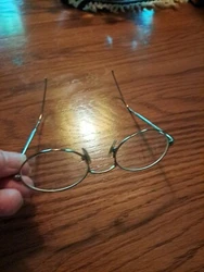 New Vintage Gucci GG 1607 Eyeglasses C. 3PR Shiny Gold Small Oval Eyeglass 46mm. There are no screws on the arms. There...