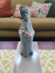 #04675~~RETIRED w/ BOX~~RARE! Item is long retired and in excellent condition. Beautiful piece. Very hard piece to find...