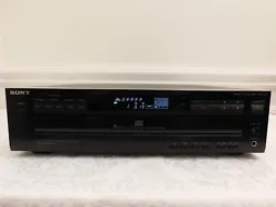 5 Disc Carousel CD Changer Player. Exhaustively tested on a number of different CDs. Nice appearance. See photos for...