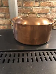Williams Sonoma 5qt Copper Stock Pot With Lid Made in France 9.5” X 4.5”. In very good used condition. 9.5”...