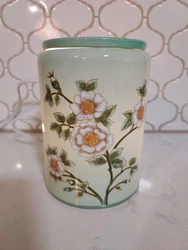 Scentsy Madame Butterfly Mint Wax Warmer. No chips or cracks. Bulb not included.