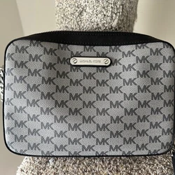 Michael Kors Black Leather Gold Hardware East West Crossbody Bag purse. Smoke free home