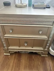 queen bedroom set furniture used. Condition is Used. Shipped with USPS Priority Mail.