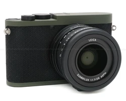 Leica USA Full Warranty. Leica Display Box. Leica Quick Start Guide. Leica BP-SCL4 Battery #16062. Leica Lens Hood....