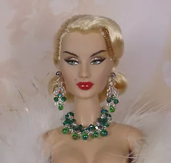 Fashion Royalty, Barbie, Silkstone. Mélange de SWAROVSKI & MIYUKI. Made in France.