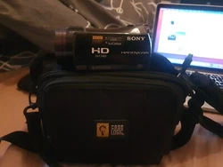 caméscope sony. Très peu utilisé,  comme neuf.