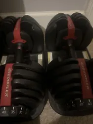 Get ready to take your fitness routine to the next level with this set of Bowflex SelectTech 552 Dumbbells. Made from a...