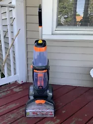 BISSELL 1548 Black/Samba Orange Carpet Cleaner. In excellent condition. Used only once and very well maintained. No...