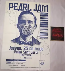 PRE-0WNED, POSTER HAS SIGN OF WEAR, DAMADGES  AND HOLLES, PLEASE SEE PICTURES, 10 VINYL  Pearl Jam 2010 Fan Club...