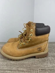 Item is in good used conditionYou get the exact item picturedBig kids youth 4.5Will fit approx ladies 6Has some scuffs...