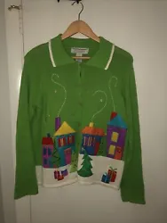 Womens Tiara International Christmas Collection Green Button Down Sweater Large.  Very good, clean condition.