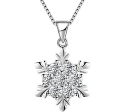 Beautiful Snowflake pendant with a 18