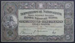 Ce billet Suisse de 5 Francs du 31/8/1946. Billet en état de circulation. Et noubliez pas de majouter à votre liste...