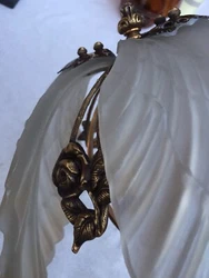 LUSTRE ART DECO.Etat occasion voir photos Dimensions : environ 30 cm