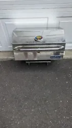 This auction is for a Magma Barbecue Gas Grill that I purchase at an estate. This grill could be used for Boat / Marine...