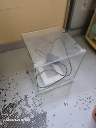 aquarium.bon etat avec grattoir vitre et nettoyeur de vitre