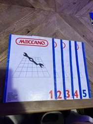 MECCANO Anciennes instructions brrochures 1, 2, 3, 4 et 5.