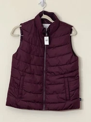 Gap Womens Small Plum Puffer Vest NWT. Water resistant fabric. 100% Recycled Polyester FillNew with tags. Smoke free,...