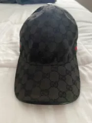 Gucci Baseball Hat. Condition is Pre-owned. Shipped with USPS Ground Advantage.