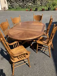 dining table and chairs for 6 . Condition is Used. Shipped with USPS Ground Advantage.
