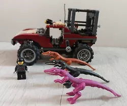 Référence : 7296. Model : La Capture du Dinosaure en 4 x 4. Genre : Dino. Cage de capture.