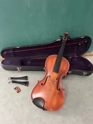Fine old antique 4/4 Violin. This came from an estate out of Oakwood Ohio, it is in very nice solid condition with no...